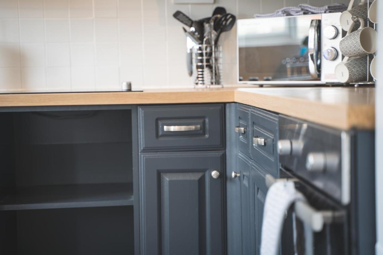 Stunning 3-bed House: Contractor & Family-friendly With Free Parking * Chester